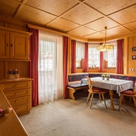 Alpin Apartment Colfosco